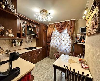 Продаж 3к квартири 81 кв. м на вул. Прибузька  RUBI 34648