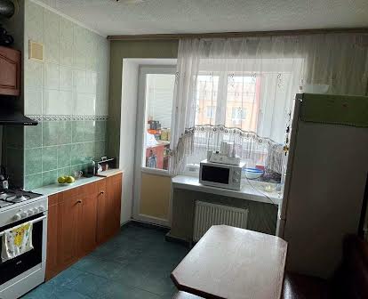 Продам 4-х комнатную квартиру с автономным отоплением, Рокоссовского