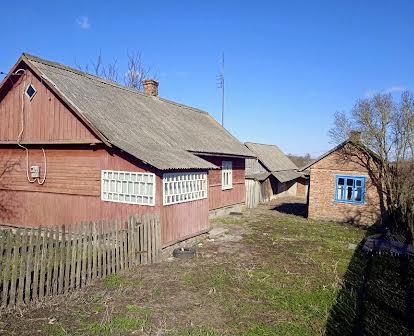 Земля та будинок близько кордону Угринів-Долгобичув